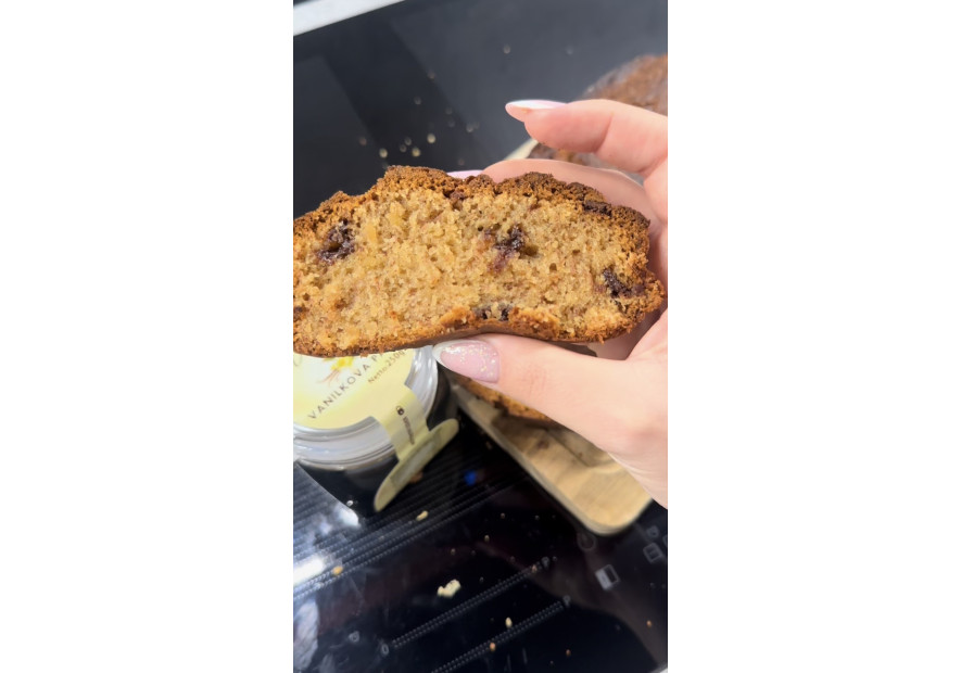 BANANA BREAD 